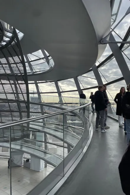 926a561c 9b65 4541 be18 800aa30cd43c v2