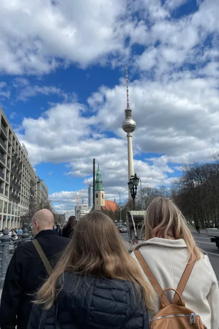 c2ce75be 5fbd 4e8c 8e21 d9c5eaf0b8df v2