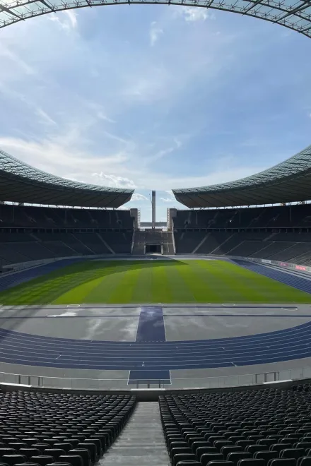 c8767f4a 35f5 49cd 8c65 26ee6155facf v2