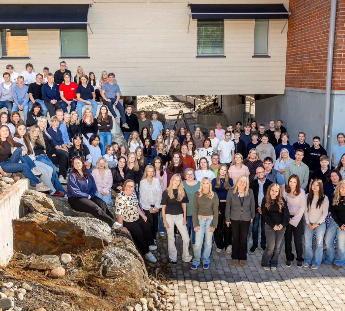 C 000662 8 1 662 6Z7A8082K HDR gymnasiet i petalax